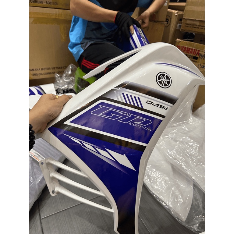 Giá rẻ nhất - Dàn áo Ex 135 trăng xanh 2012 2013
