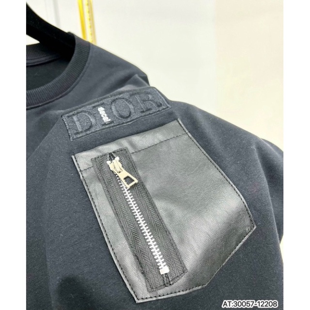 Áo Khoác Gió DSQ Nam Họa Tiết Thêu Khóa Chéo Đơn Giản Chất Liệu Gió Thời Trang Cao Cấp. Áo Gió Nam Khoá Zip Chéo Siu Đẹp