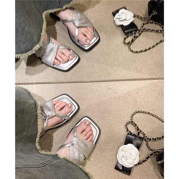 Sandal Đế Bằng Thiết Kế Mới Thời Trang Mùa Hè 2023 Dành Cho Nữ