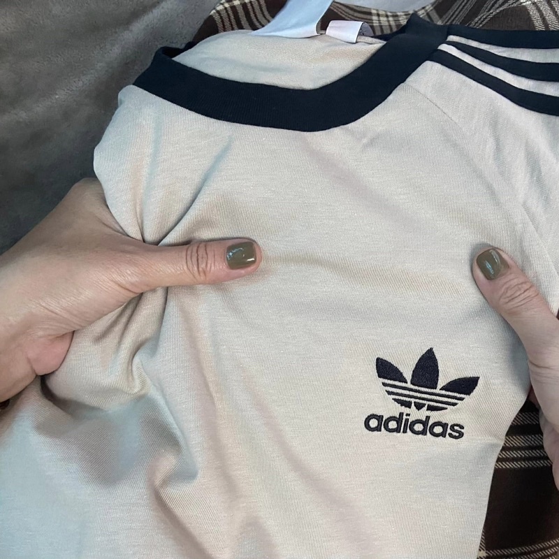 ÁO ADIDAS ADICOLOR CLASSICS 3-STRIPES ‘BEIGE’