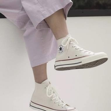 GIÀY SNEAKER CHUCK 70S KEM CAO