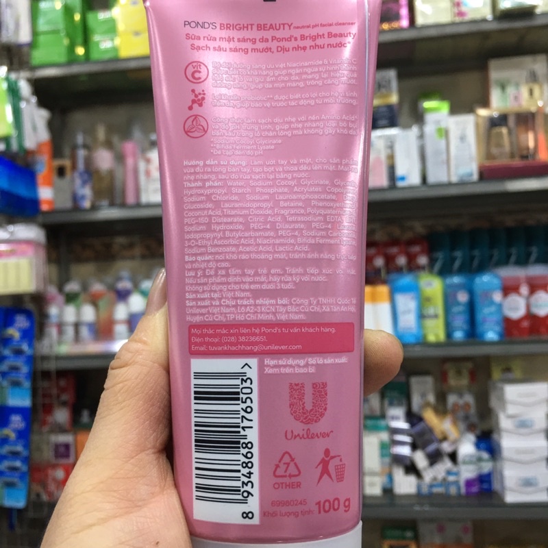 Sữa Rửa Mặt Làm Sáng Da Pond's White Beauty 100g