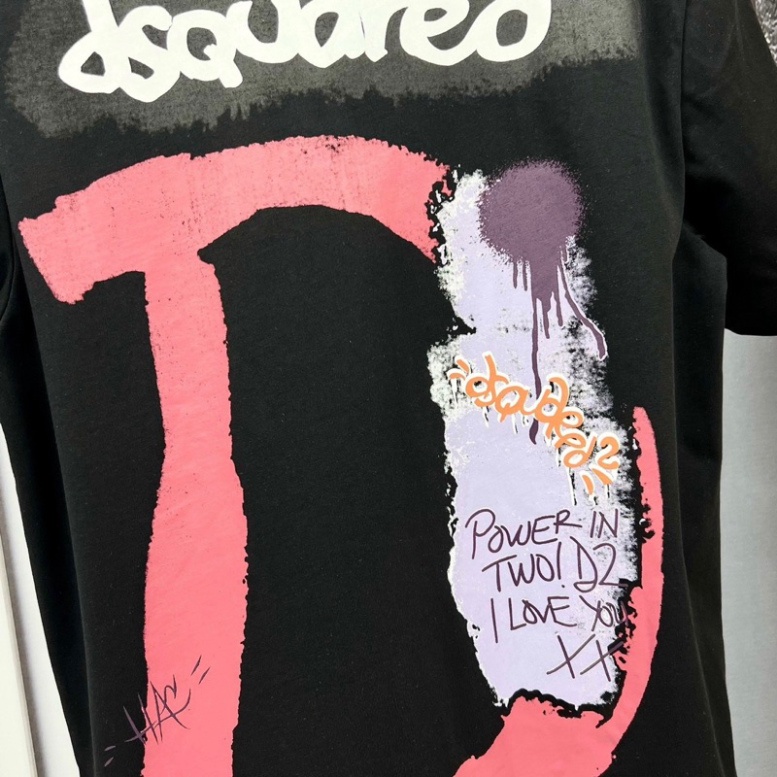 Áo Phông Nam Nữ In Chữ Dsq2 Hoạ Tiết Graffiti 7 Màu Hai Mặt Cổ Bo . Áo Thun Dành Cho CÁc Boy Phố Đi Chơi Cháy Phố