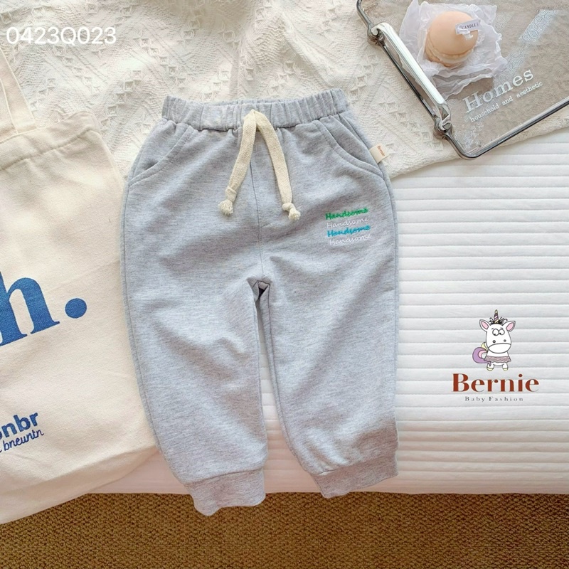 Quần dài bé trai da cá thêu Handsome Bernie - Quần thu đông thể thao bé trai cho bé từ 9-23kg- 0423Q023