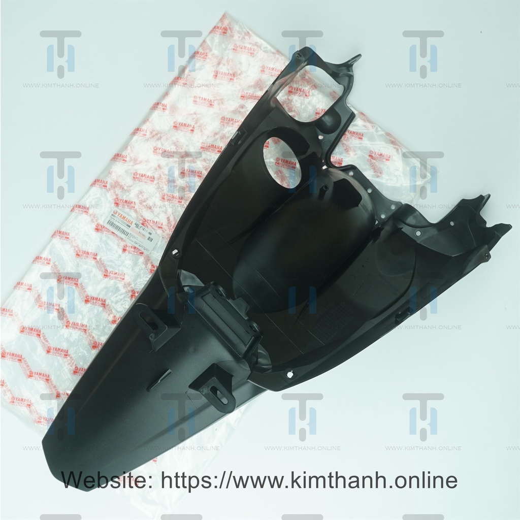 Đuôi bảng số Luvias Yamaha VN _ 44SF16110000