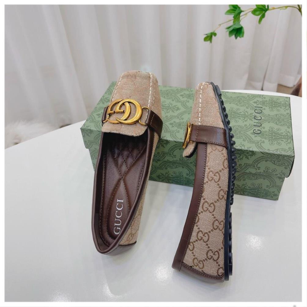 Giày bệt G.C khuy vàng sang chảnh. lót siêu êm. đế siêu chống trượt. full box túi. .