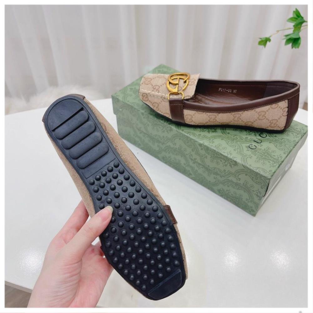 Giày bệt G.C khuy vàng sang chảnh. lót siêu êm. đế siêu chống trượt. full box túi. .