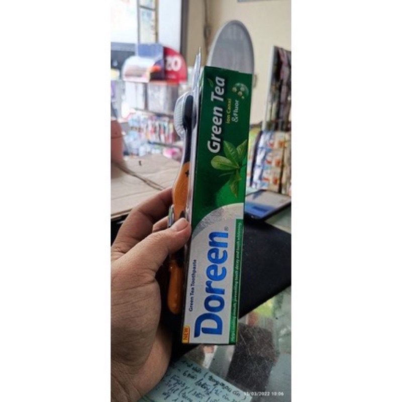 Kem đánh răng doreen tuýp lớn 220gr có bàn chải tặng kèm