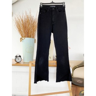 DOTTIE - Quần Jeans Lửng Ống Loe Đen Nữ Q0021