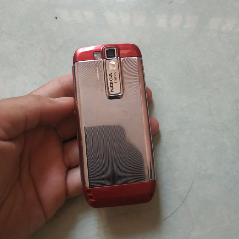 Điện thoại Nokia E66 nắp trượt chính hãng