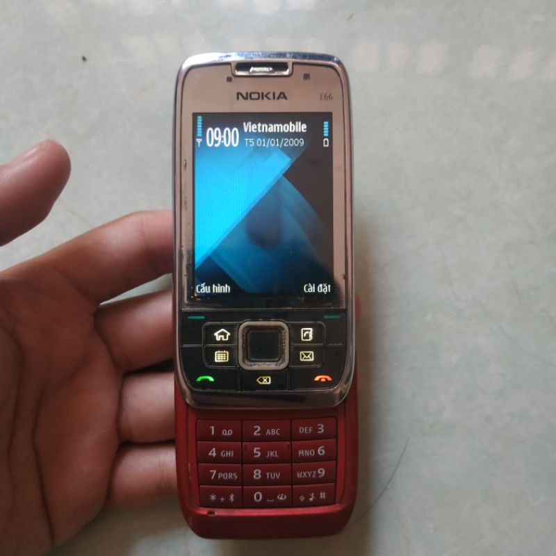 Điện thoại Nokia E66 nắp trượt chính hãng