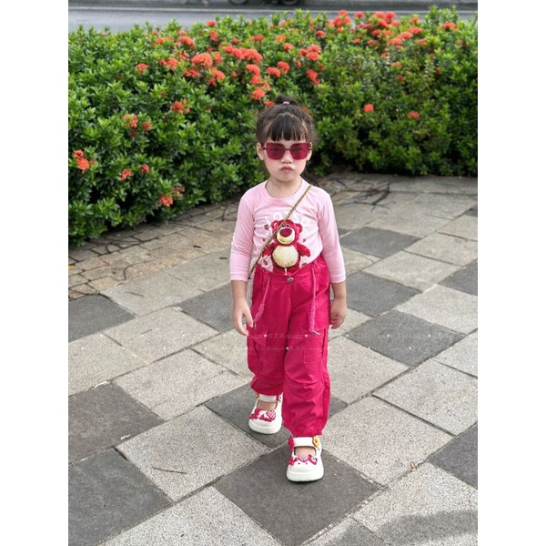 10 đến 30kg.set hip hop cho bé.set gấu dâu cho bé gái .set bộ gấu cho bé.set áo cotton tay dài in hình gấu+quần kaki