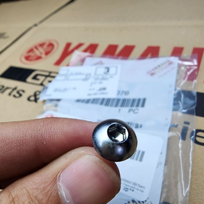 Ốc Áo Inox Chính Hãng Yamaha Japan