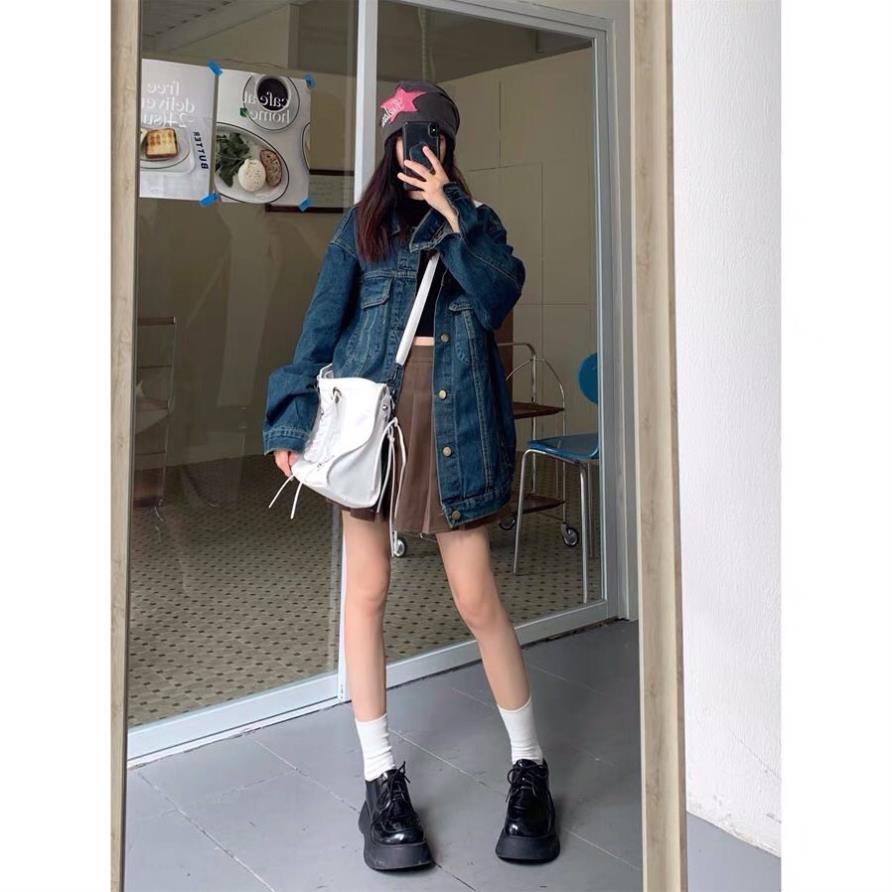 Áo khoác bò trơn dáng rộng 2 túi hộp trẻ trung ulzzang, Áo khoác jean unisex dài tay kiểu dáng năng động siêu đẹp