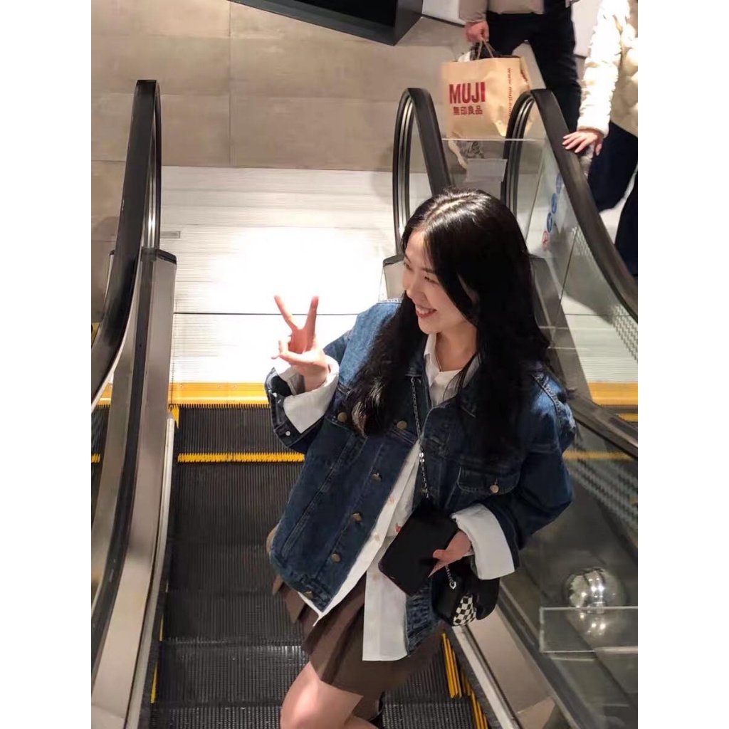 Áo khoác bò trơn dáng rộng 2 túi hộp trẻ trung ulzzang, Áo khoác jean unisex dài tay kiểu dáng năng động siêu đẹp