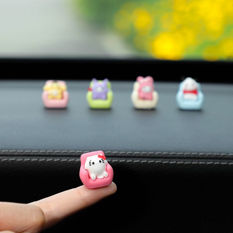 Búp Bê Hoạt Hình mini Dễ Thương Dùng Để Trang Trí Nội Thất Xe Hơi