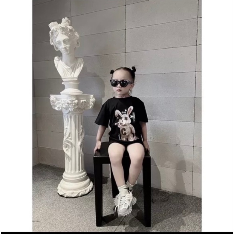 Áo cotton 100% in hình thỏ NY sành điệu cátính cho người lớn , bé trai bé gái đi du lich đi học đi dạo phố size 10-100kg