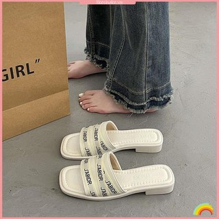 Giày sandal đế bệt thời trang nữ dạo phố sành điệu