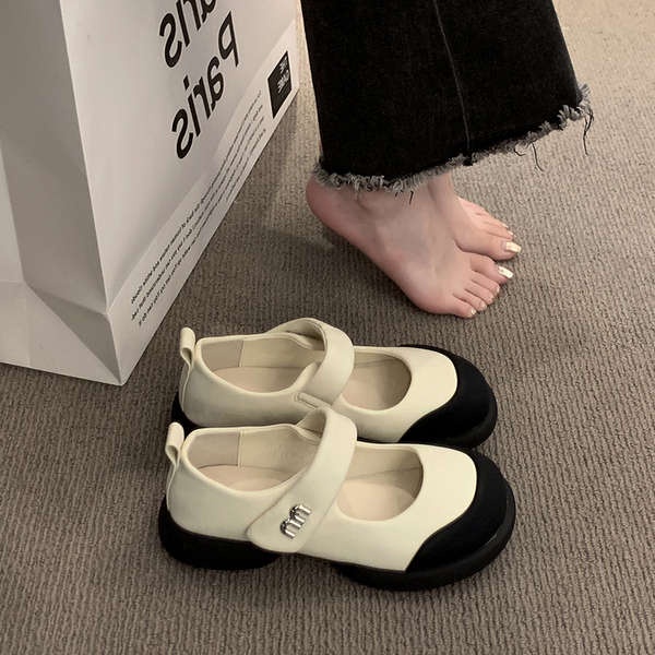 Xấu xí dễ thương đầu to mary jane velcro giày trắng dày-xa