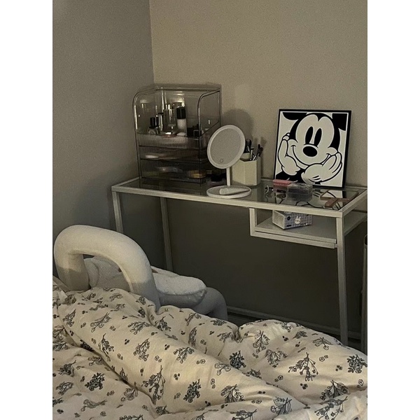 Bàn ikea mặt kính