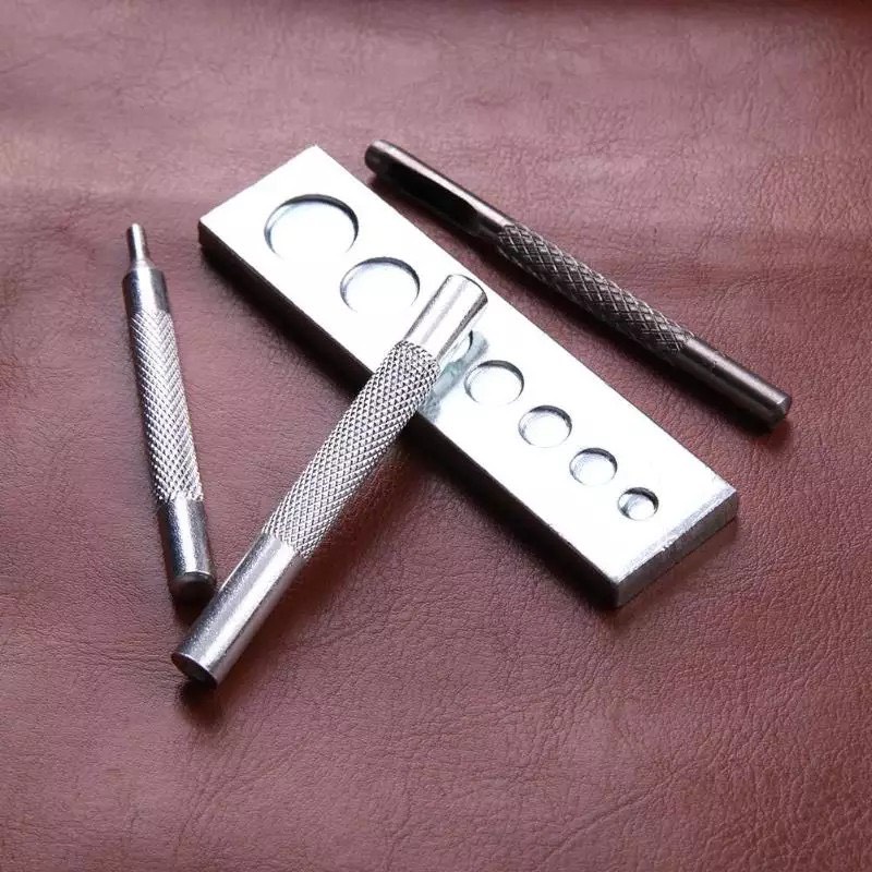 bộ đục đóng nút 4tp sắt gồm 11 chi tiet ak