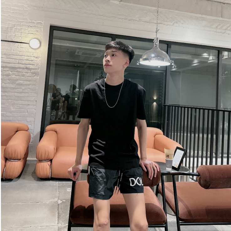 Áo Thun Nam Dsq Trơn Hai Màu Đen Trắng Chất Liệu Cotton 2 Chiều Thấm Hút Mồ Hôi.