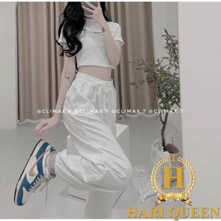 Sét áo croptop dòng chữ nhỏ + quần bom chun gấu trắng HARIQUEEN