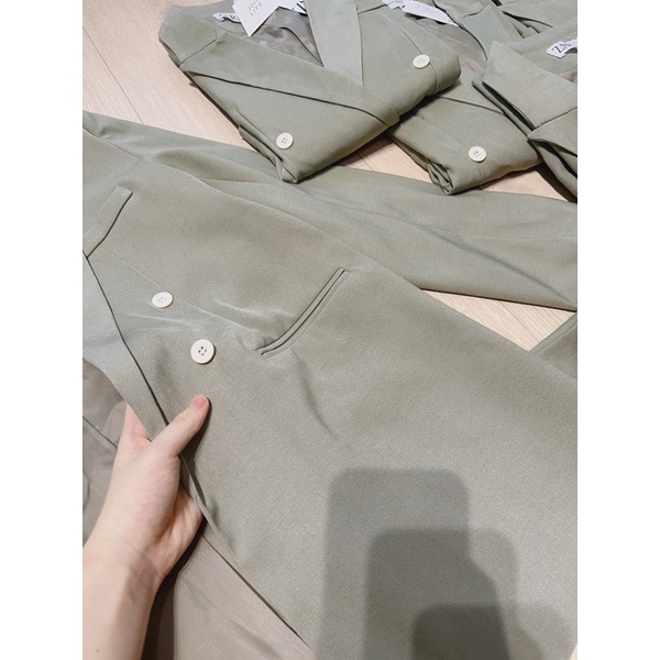 Áo vest xanh rêu 2 hàng cúc