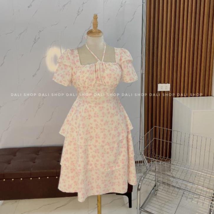 Váy hoa nhí màu hồng xếp ly tầng bèo tay cổ vuông, váy dáng xoè dễ thương ngọt ngào