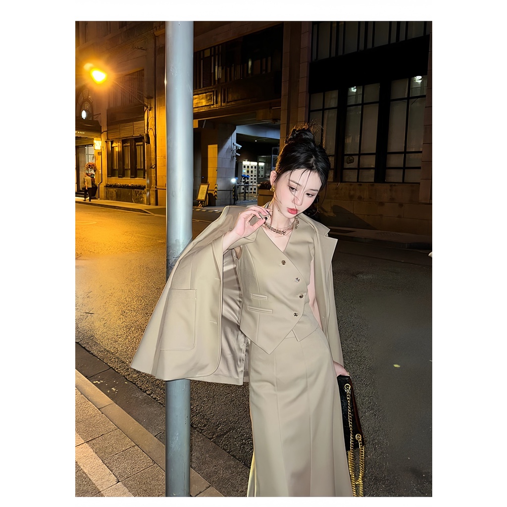 Set áo vest blazer nữ công sở Emili mix chân váy đuôi cá, áo gilê nữ công sở sang chảnh [S9] | BigBuy360 - bigbuy360.vn