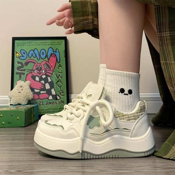 Giày thể thao nữ màu trắng dày-soled 2023