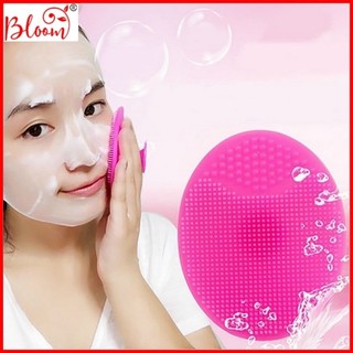 Miếng rửa mặt silicon gai mềm mại hình oval tiện lợi, dễ sử dụng