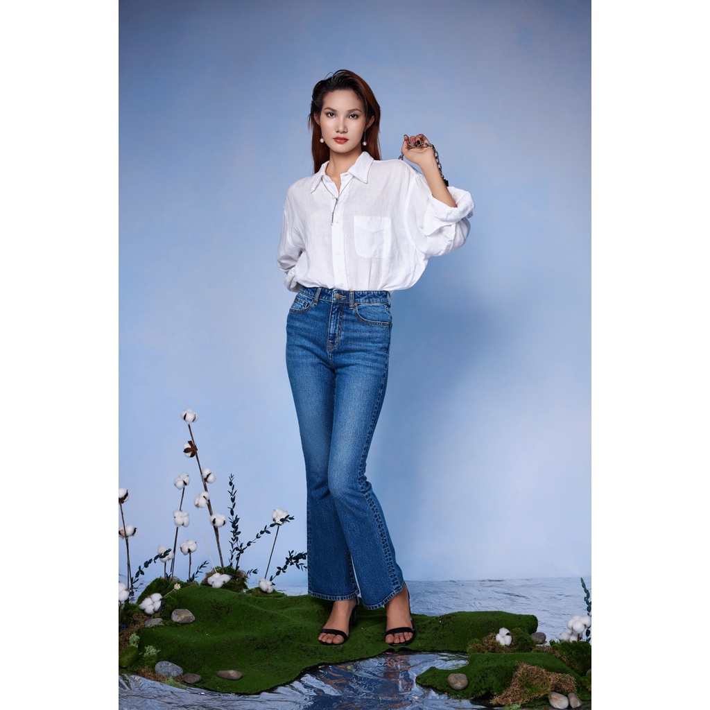 Quần Jeans Nữ Ống Loe Med Blue. Med Blue Women's Flared Jeans -  123WD1084B1950