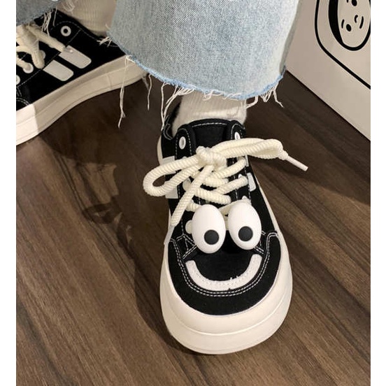 Giày Thể Thao canvas Đế Dày Thoáng Khí Họa Tiết Đầu To Dễ Thương Cho Nữ