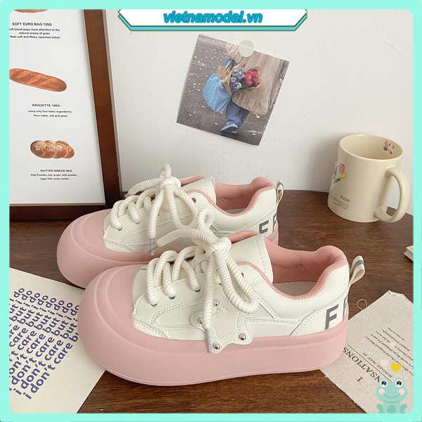 Giày trắng dày-chốt phụ nữ mùa xuân hè phong cách mới niche big toe bread shoes