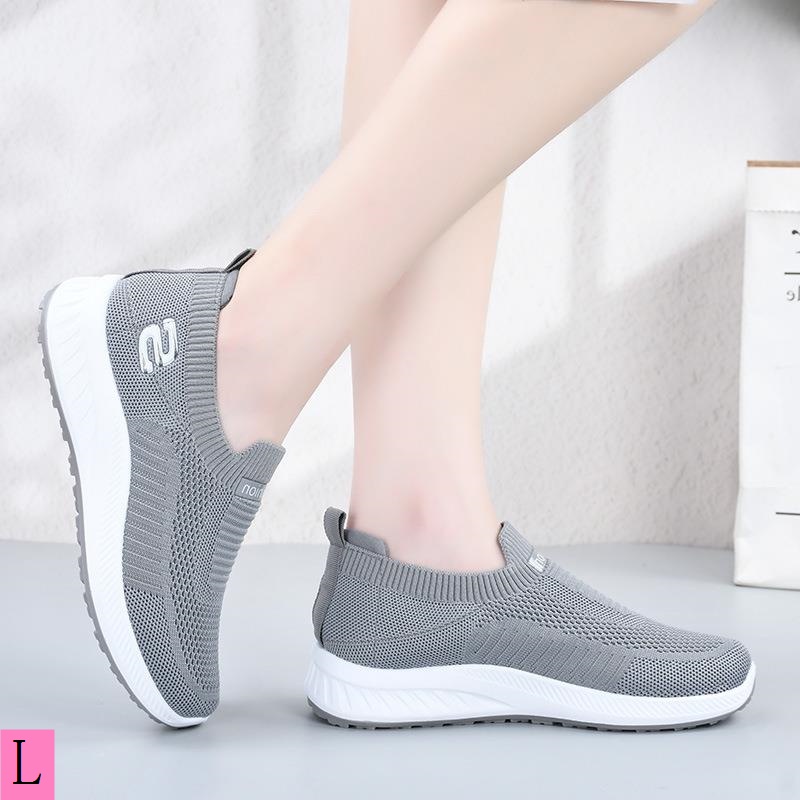 Giày vải thêu lưới 2023 mùa hè phụ nữ bay giày dệt thoáng khí nhẹ giày thể thao thông thường giày mẹ giày phụ nữ