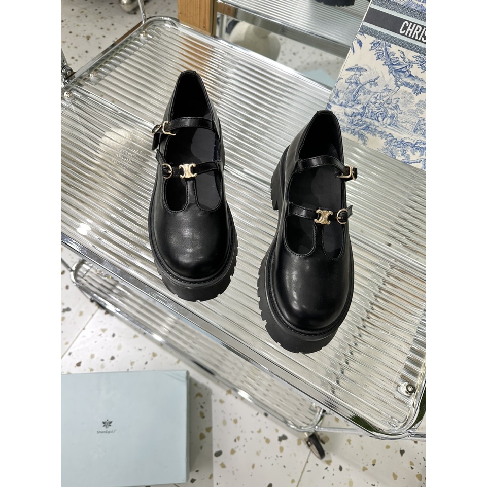 Giày khoá Clin Cao : 5cm Size : 35-39 fullbox