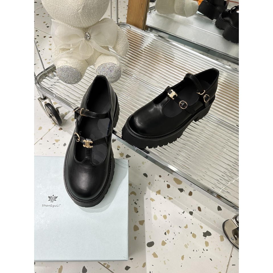 Giày khoá Clin Cao : 5cm Size : 35-39 fullbox