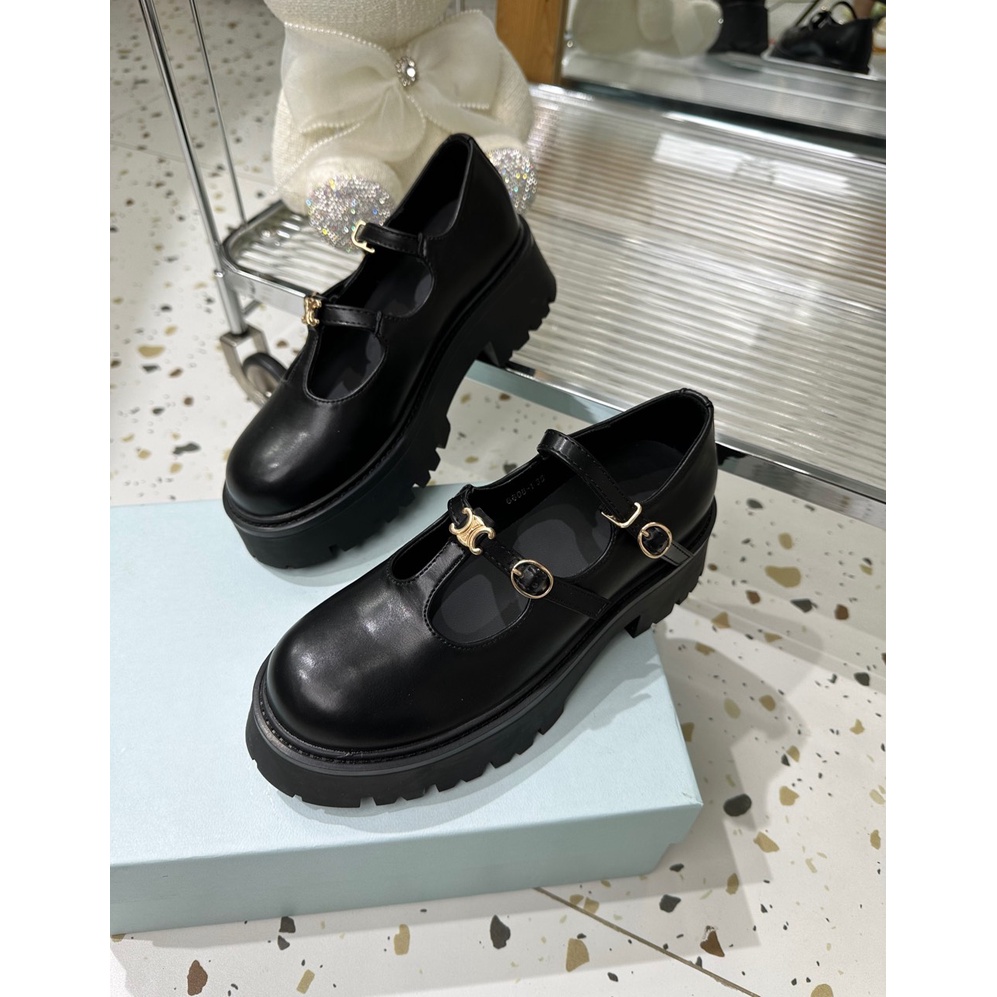 Giày khoá Clin Cao : 5cm Size : 35-39 fullbox