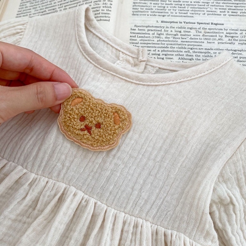 Body xô muslin dáng babydoll váy xoè đính gấu xù cực xinh cho bé gái