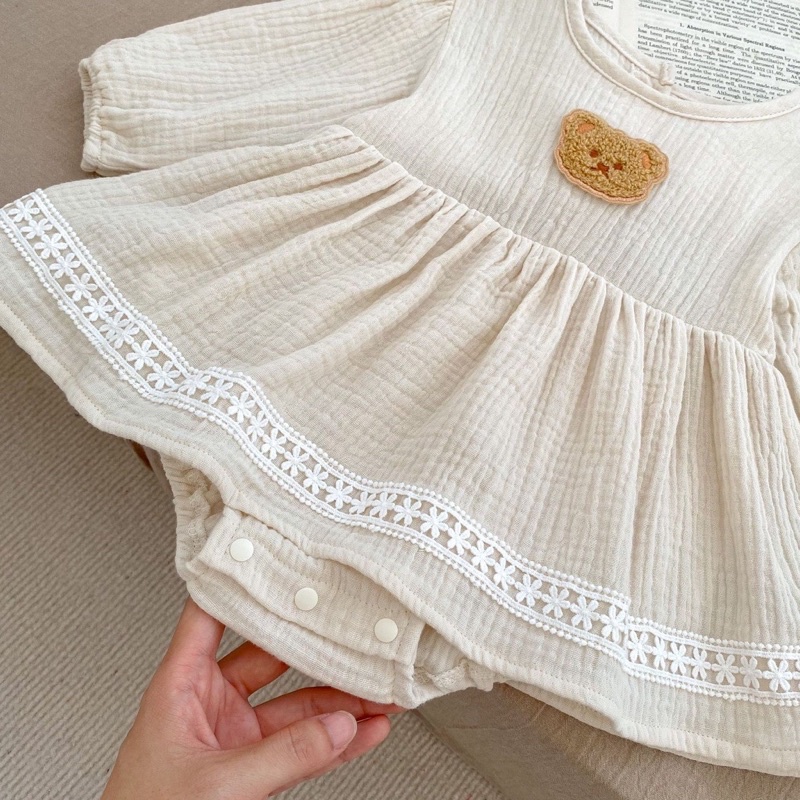 Body xô muslin dáng babydoll váy xoè đính gấu xù cực xinh cho bé gái