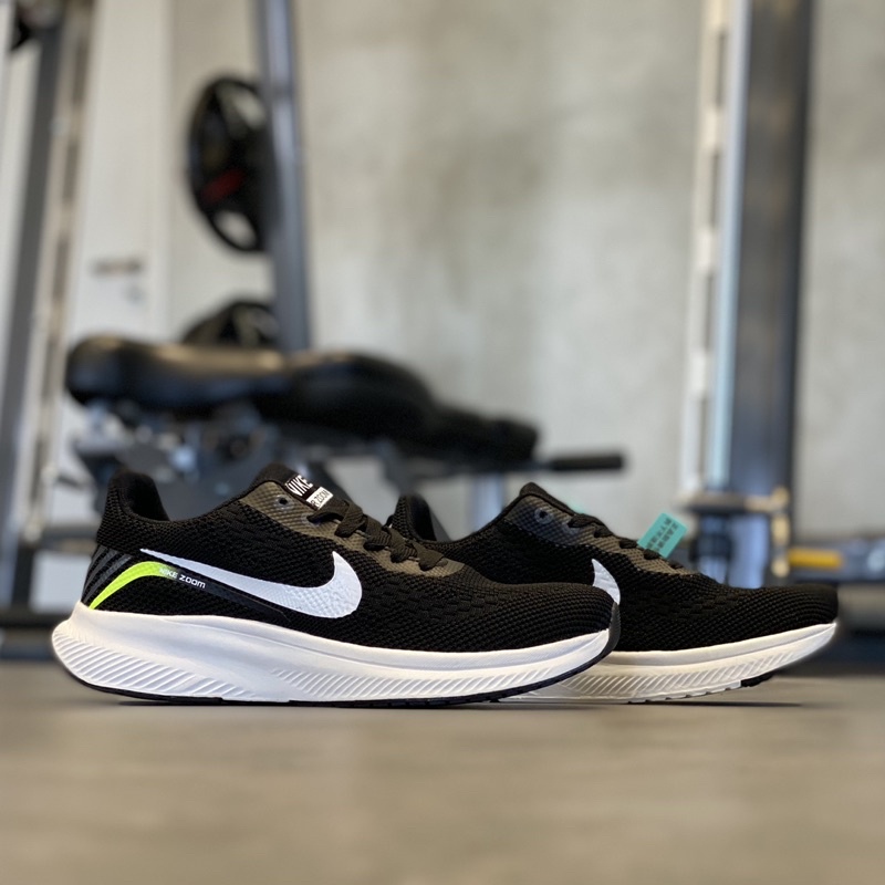 Giày chạy bộ nam đen phối trắng