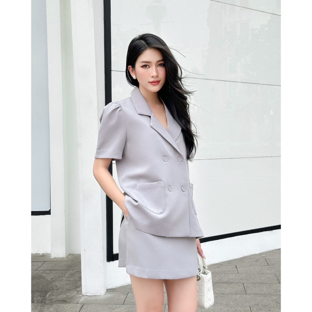 [Mã FATRENDAUG giảm đến 30k tối đa 99k] RECHIC Áo blazer nữ tay ngắn Bae Vest cơ bản công sở trẻ trung năng động | BigBuy360 - bigbuy360.vn