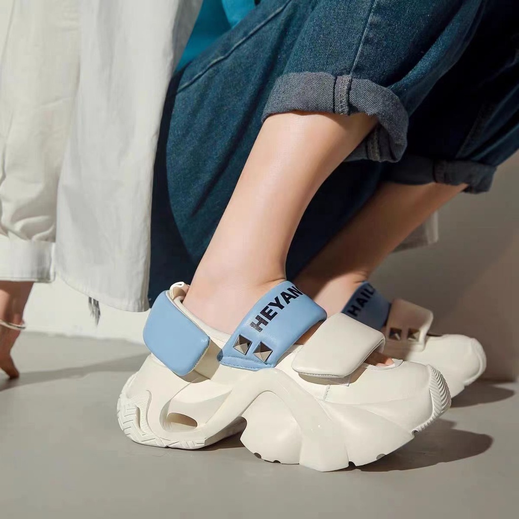 Dép trung niên nữ xăng đan thường ngày khóa bít mũi đế dày mẫu mới mùa hè