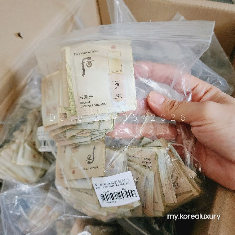 Gói kem nền tái sinh Whoo Radiant Essence Foundation