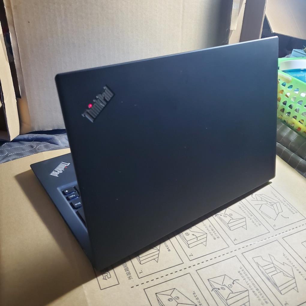 Thinkpad x1 Carbon Gen 5 phiên bản nội địa nhật, siêu mỏng nhẹ, I5 7200U, Ram8gb, SSD 128Gb