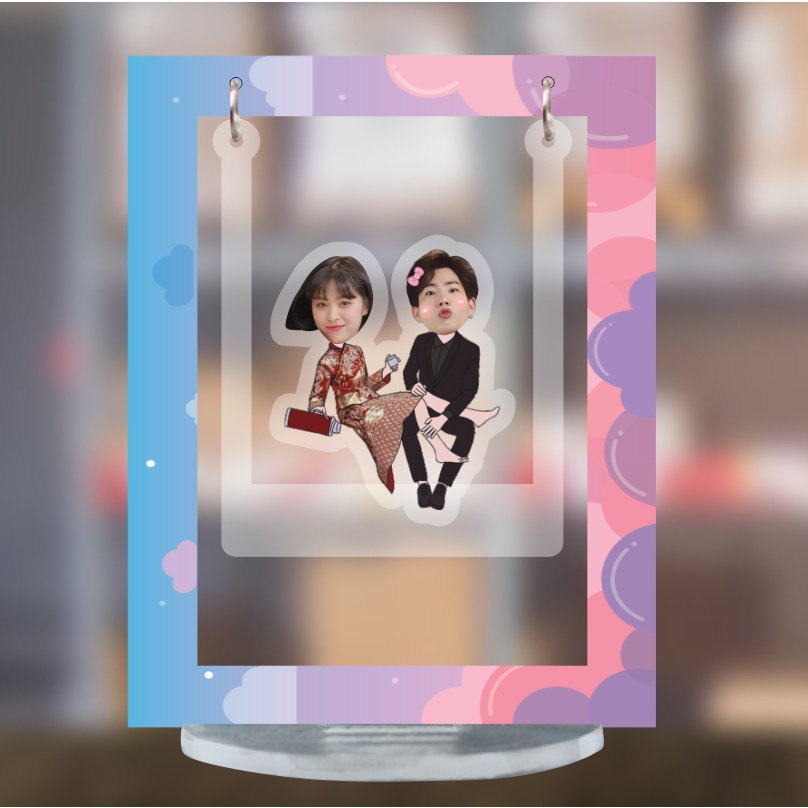 Mô hình standee lắc lư đu đu cặp đôi dễ thương quà tặng mica in theo yêu cầu hình tự chọn