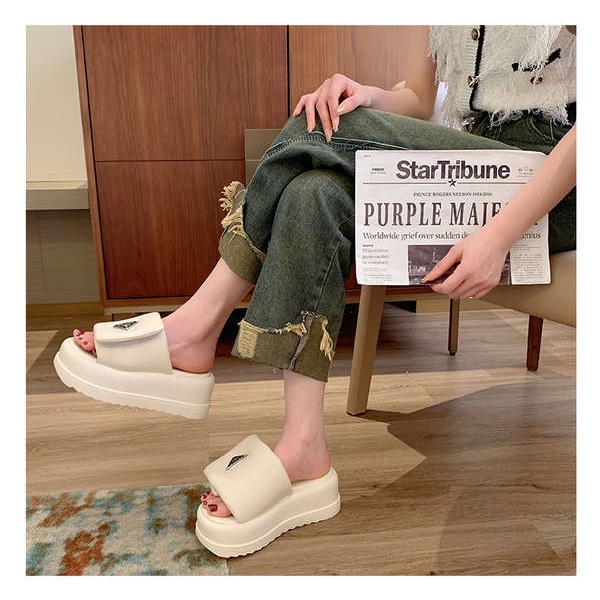 Sandal Quai Ngang Đế Dày Thời Trang Mùa Hè 2023 Phong Cách Mới Cho Nữ