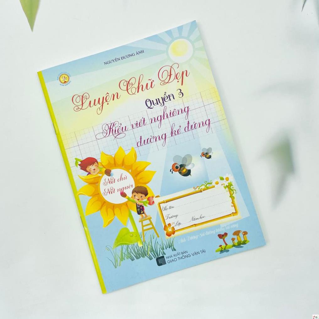 Vở mẫu chữ nghiêng trên đứng luyện chữ Bút mài thầy Ánh không nhòe .