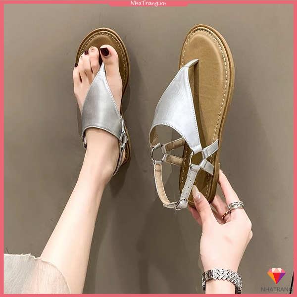 Sandal Đế Mềm Chống Trượt Thời Trang Cho Nữ